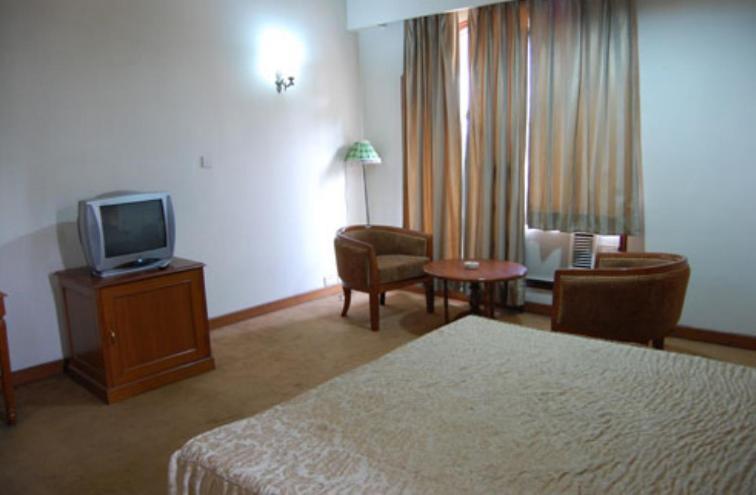 Hotel Sita Manor Gwalior Habitación foto